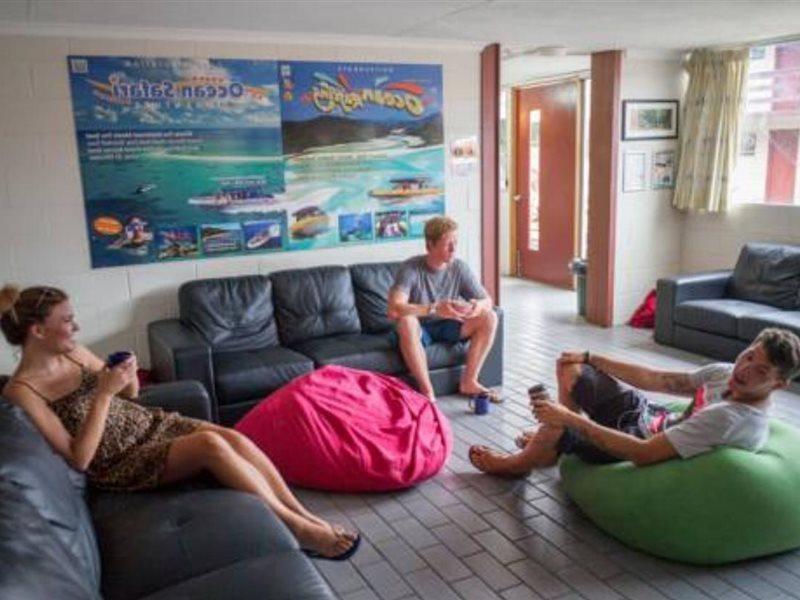 The Hostel, Еърли Бийч Екстериор снимка