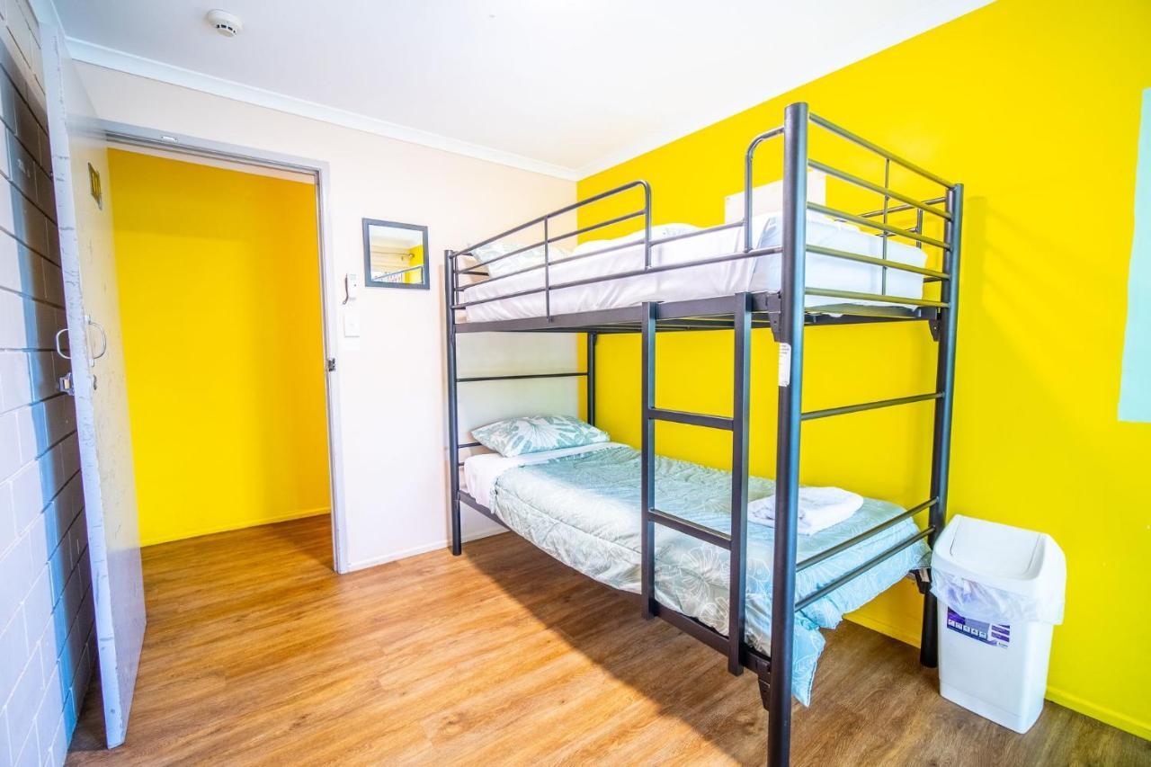 The Hostel, Еърли Бийч Екстериор снимка