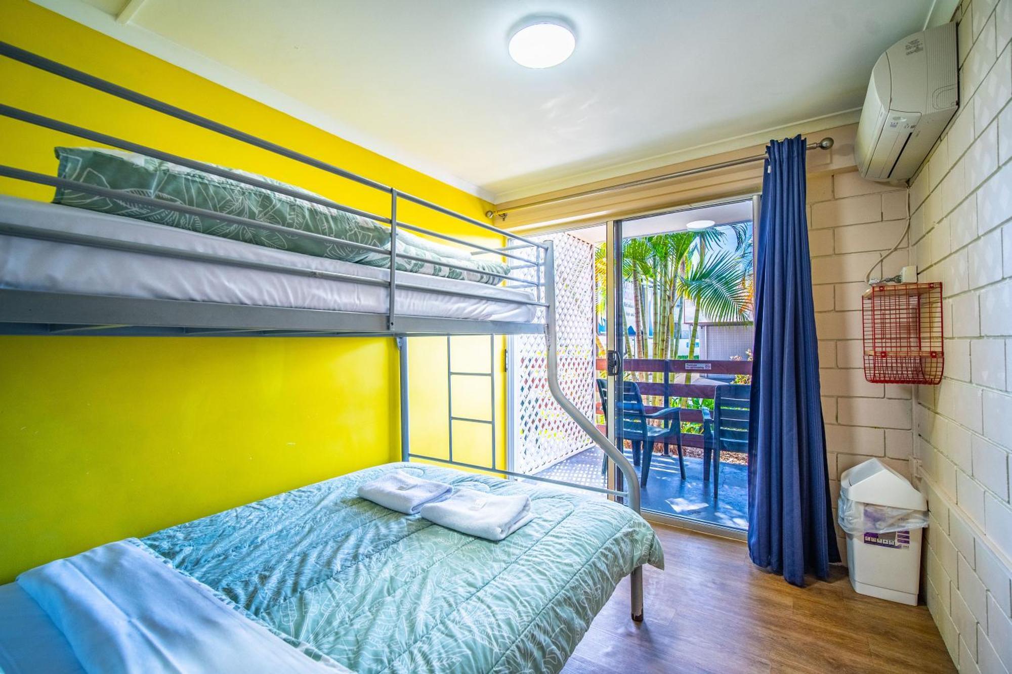 The Hostel, Еърли Бийч Екстериор снимка