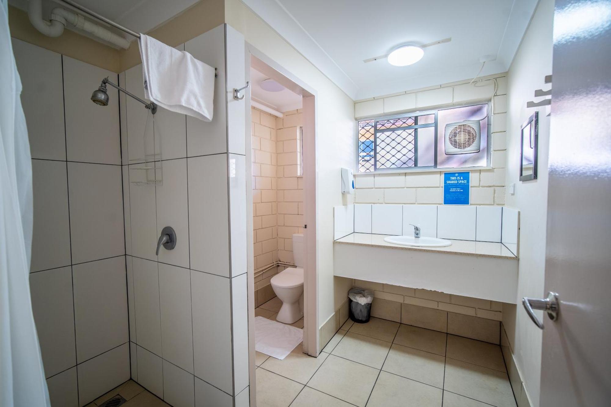 The Hostel, Еърли Бийч Екстериор снимка