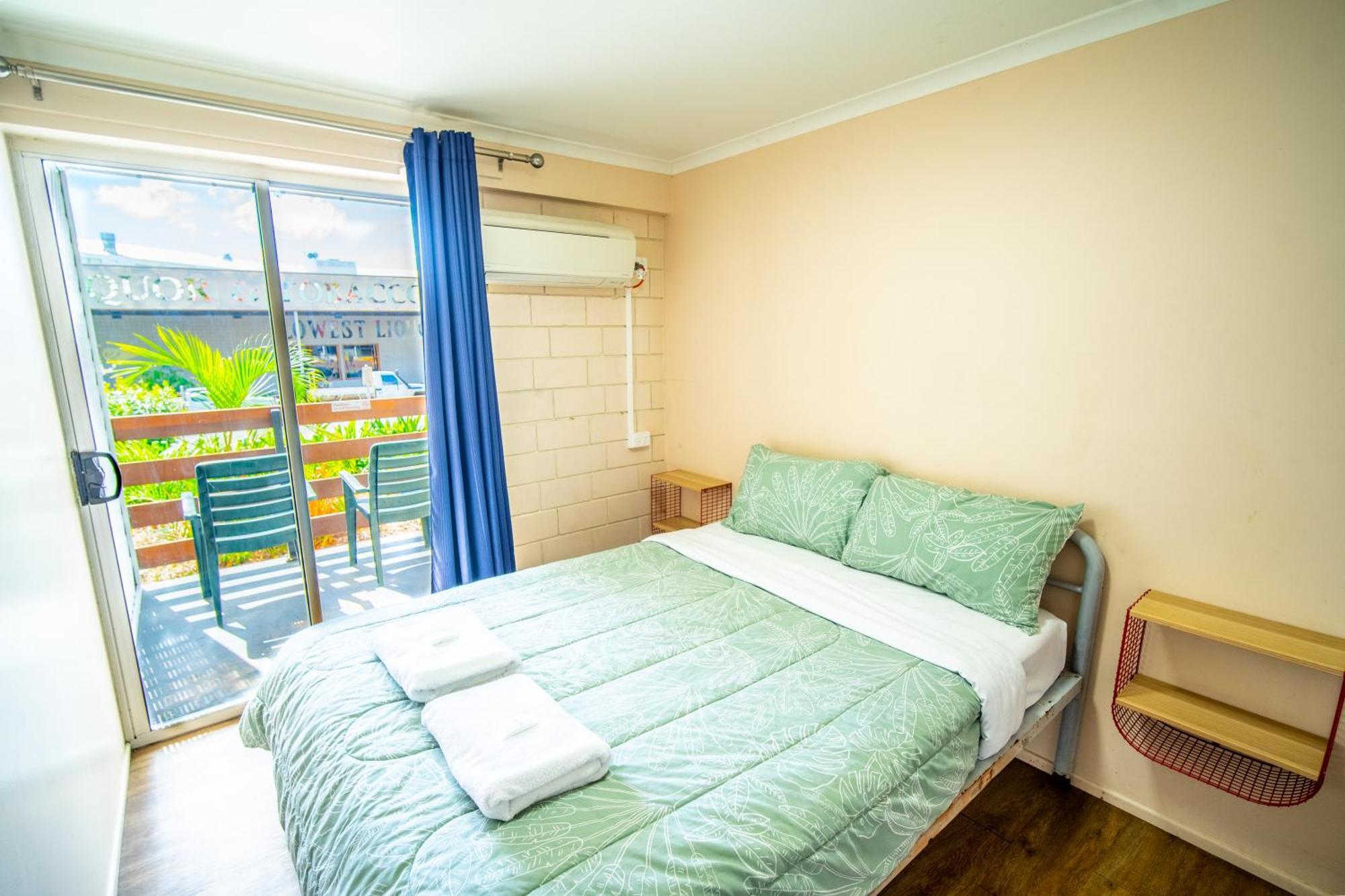 The Hostel, Еърли Бийч Екстериор снимка