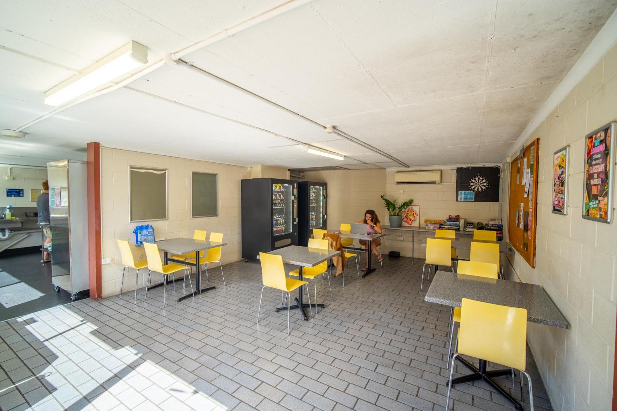 The Hostel, Еърли Бийч Екстериор снимка