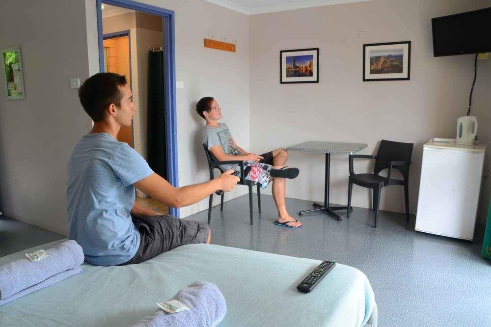 The Hostel, Еърли Бийч Екстериор снимка